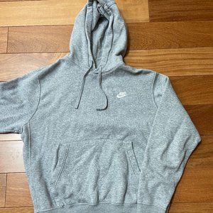 Nike Sportswear Club Fleece Hoodie, Medium, Grey